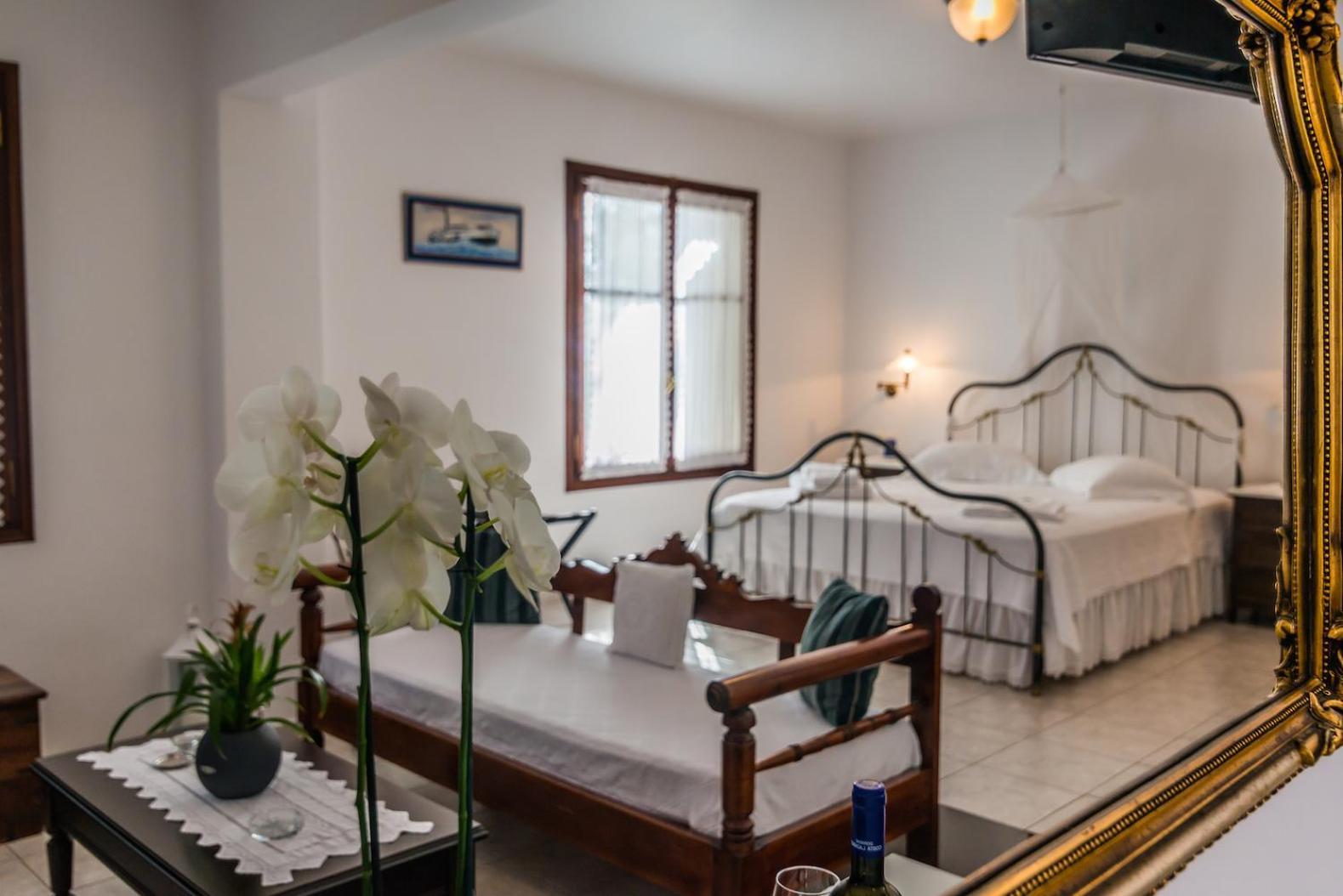 Villa Notos Adámas Eksteriør bilde
